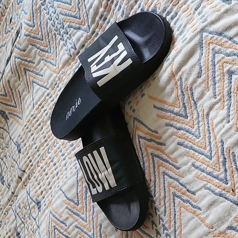 Aerie slides - Picture 3 of 3